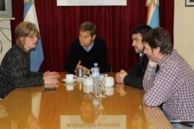 Sciurano recibi� a Ver�nica De Mar�a