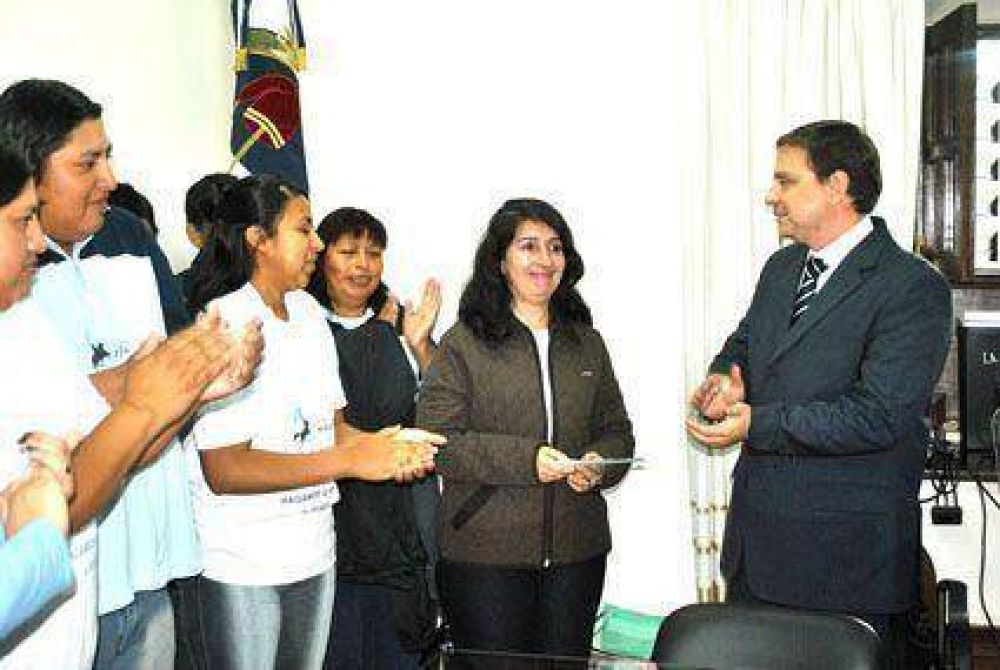 La Legislatura  Entreg� subsidios 