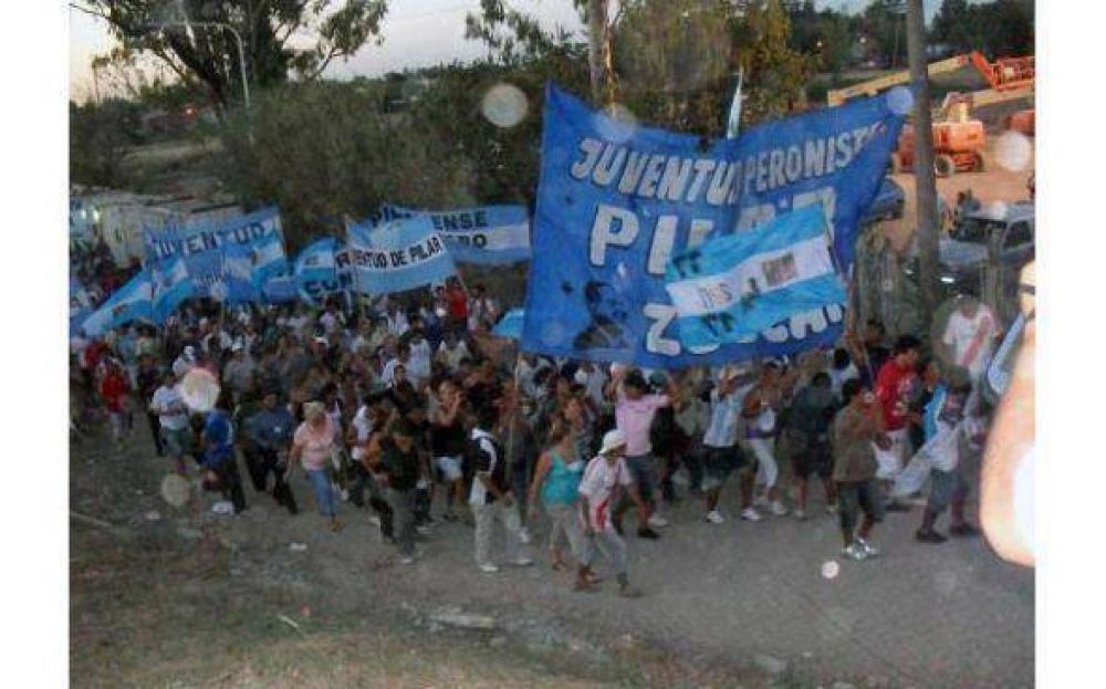 Apoyos y rechazos a propuesta de Z�ccaro de marchar contra Clar�n
