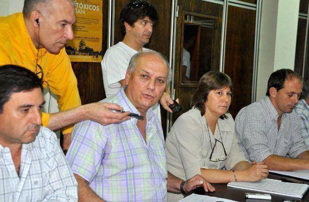 Exigen las renuncias del ministro Rodr�guez y del procurador general Bongianino