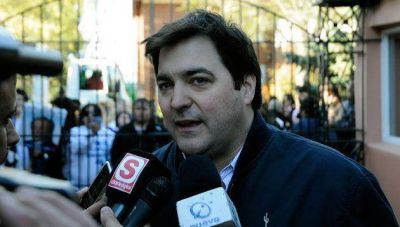 El PJ se reuni� con el Ministro Ivovich, quien confirm� que el canon para Santa Cruz, es de 240 millones