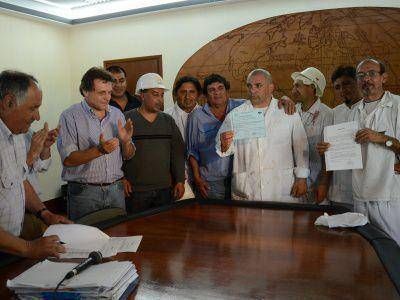 COOPERATIVISTAS YA TIENEN HABILITACI�N PARA EXPLOTAR EL EX SADOWA