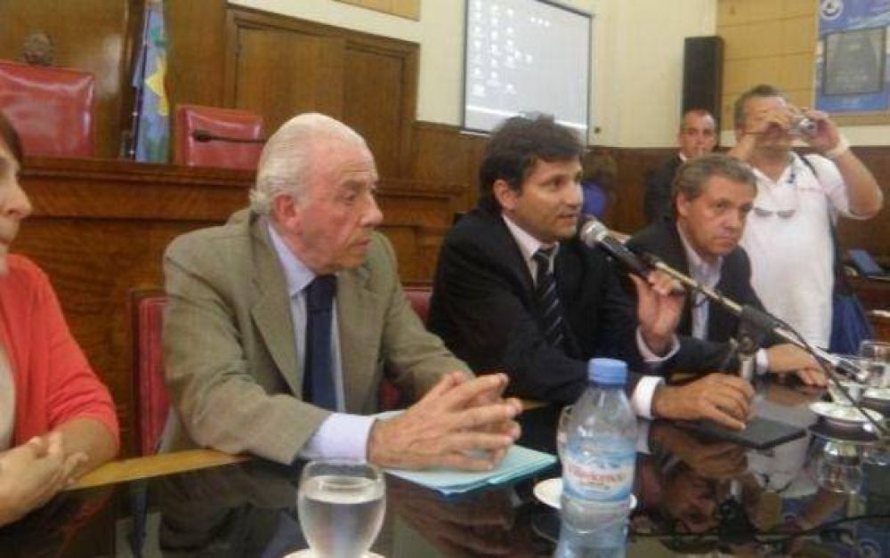 Diferencias en el bloque oficialista por una audiencia por seguridad