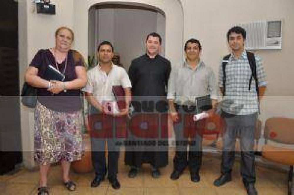 Suncho Corral tendr� su "Proyecto Padres"