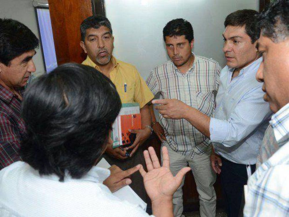 Docentes no descartan un paro por la baja oferta salarial