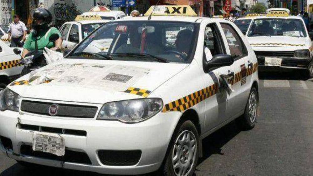 Los taxis volver�an a ser negros y amarillos