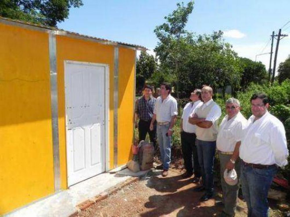 Giraud y Garay supervisaron reconstruccin de viviendas