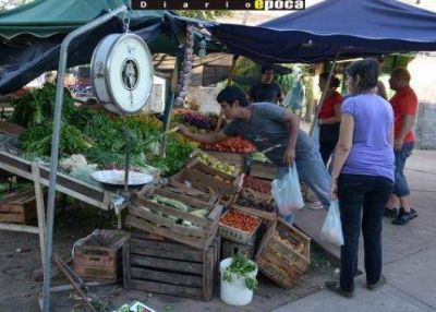 Comercios ajustan n�meros para preparar sus ofertas de fin de a�o