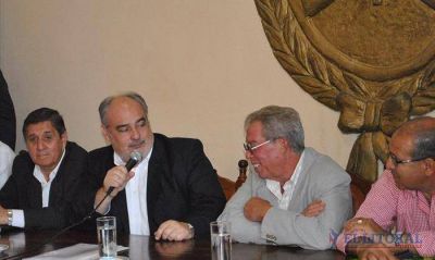 Colombi pas� por otra comuna K y destac� el equilibrio econ�mico