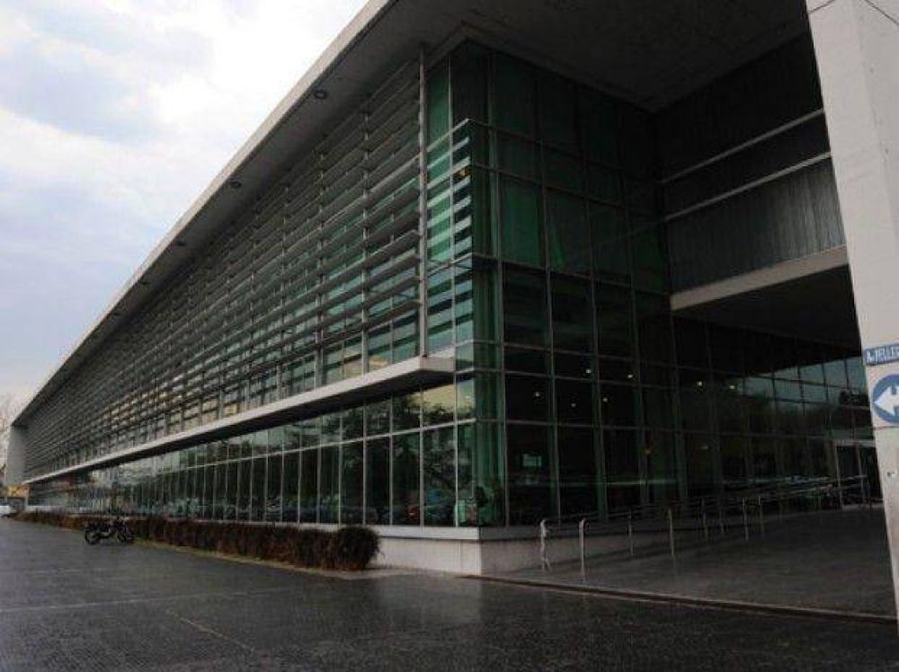 En un confuso episodio, un chico de 13 a�os fue baleado en la zona sudoeste de Rosario