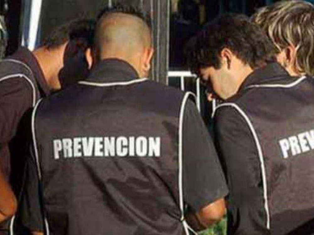 �Los j�venes en los boliches se extralimitan con los guardias por estar alcoholizados"