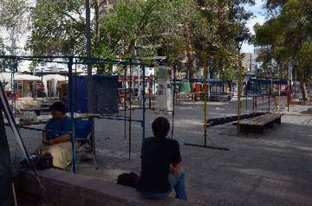 Con unos 500 stands arranca en Neuqu�n la Feria Artesanal