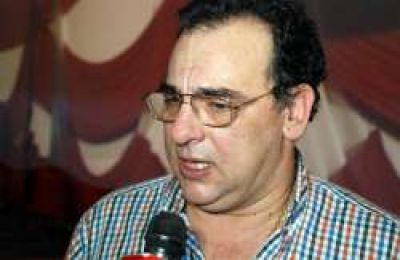 �No perjudican a una persona o un sector, perjudican a la UCR� 	