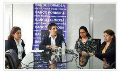El Banco Formosa S.A comienza a entregar tarjetas de d�bito a beneficiarios de ANSES en Clorinda