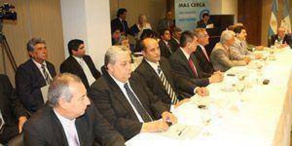  Intendentes quedaron �satisfechos� con el paquete de obras