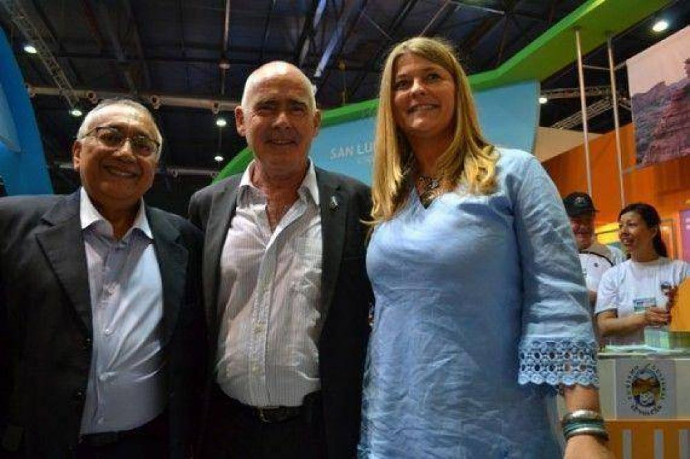 El Ministro de Turismo de Brasil visit� el Stand de San Luis en la FIT