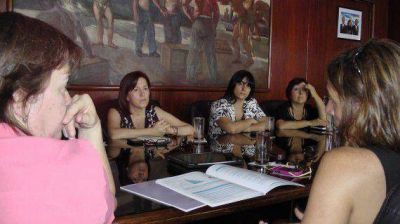 Teresa Nigra se reuni� con autoridades del Instituto Nacional del C�ncer en Buenos Aires