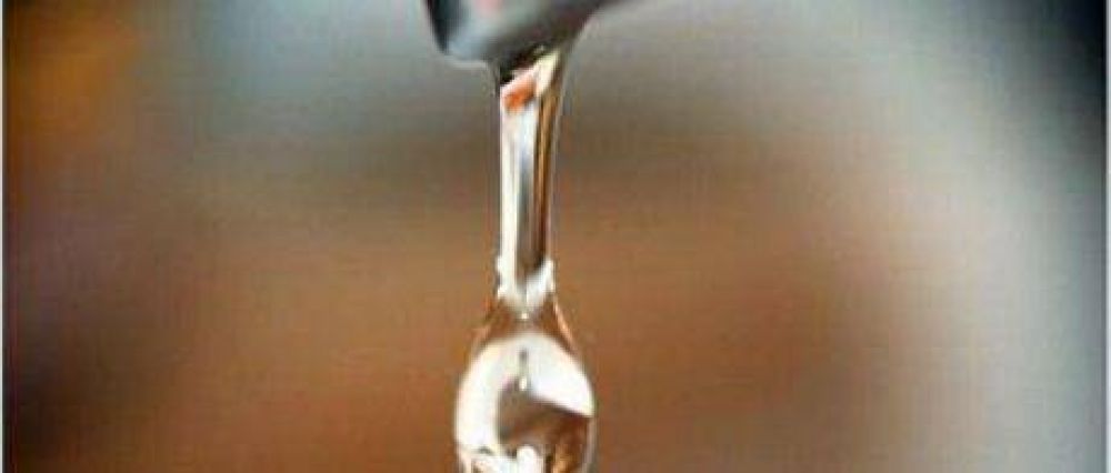 Vecinos del B� Agrario reclaman que no tienen agua