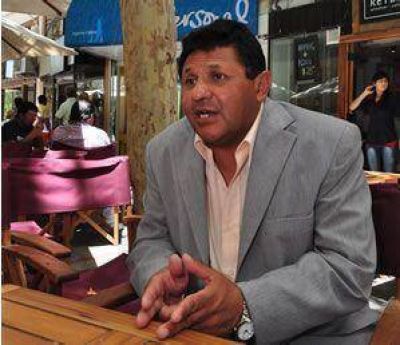 Ullum: Daniel Albarrac�n volvi� al oficialismo