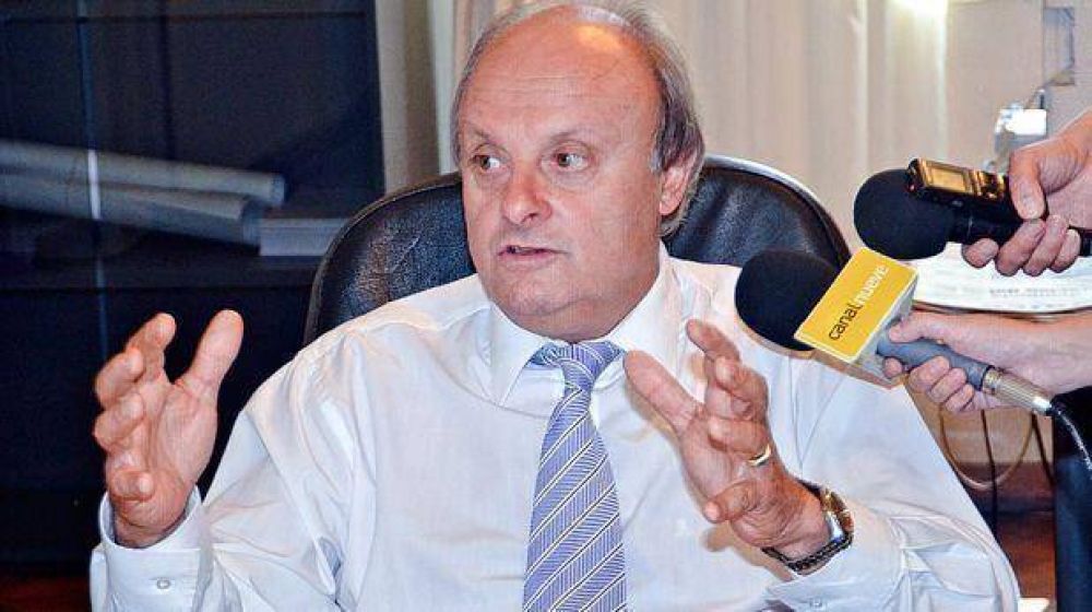 El intendente critic� que �por una foto� se caiga un procedimiento