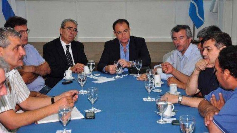 El subsecretario de Pesca afirm� que los empleados de Alpesca�est�n trabajando� normalmente