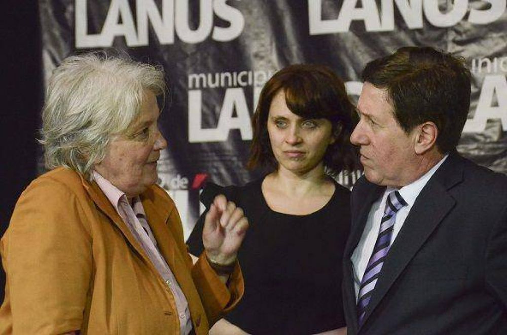 D�az P�rez recibi� la visita de la senadora uruguaya Luc�a Topolansky