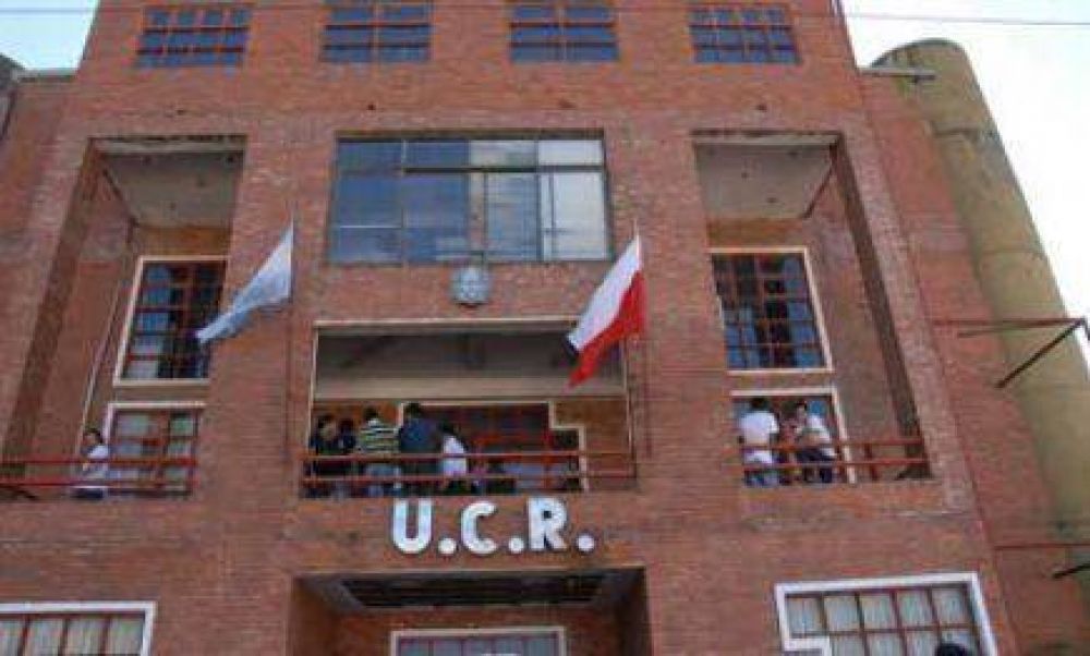 Radicales vuelven a pedir al STJ que se pronuncie por las bancas
