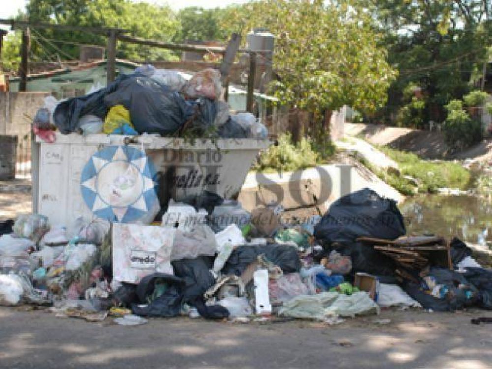 Sigue la basura en las calles