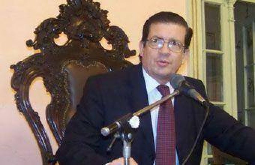 "No me planteo 'ganarle a' en capital trabajamos en un proyecto superador"
