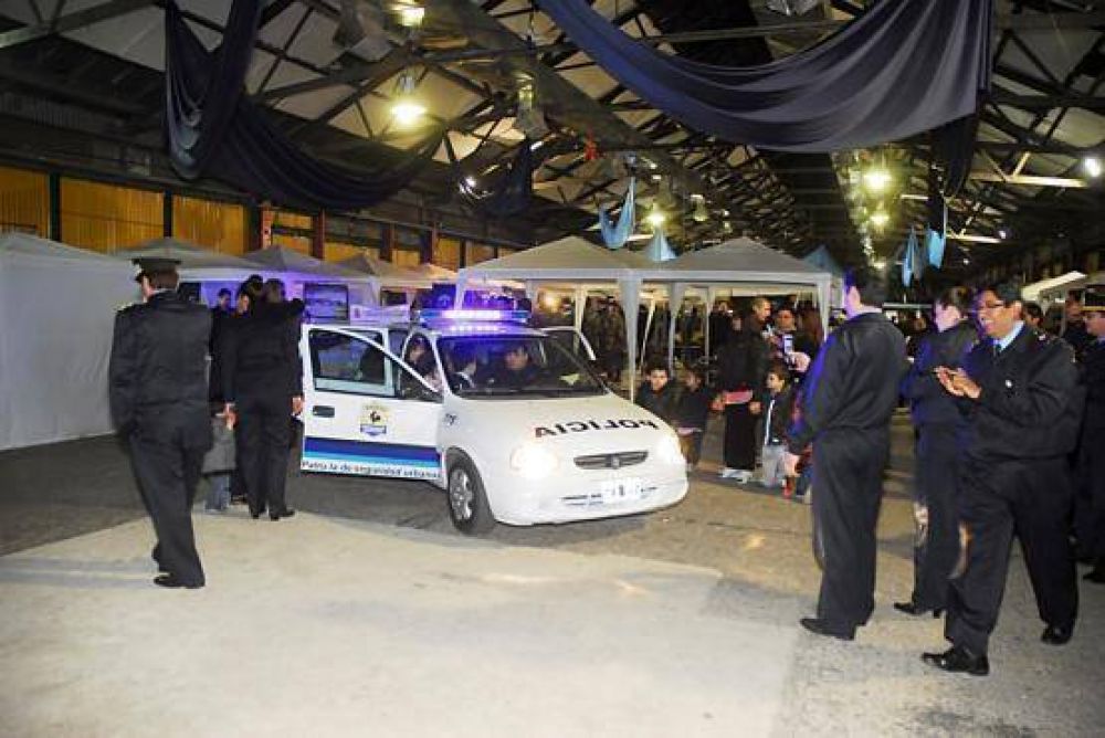 Abri� sus puertas el Paseo de la Seguridad P�blica