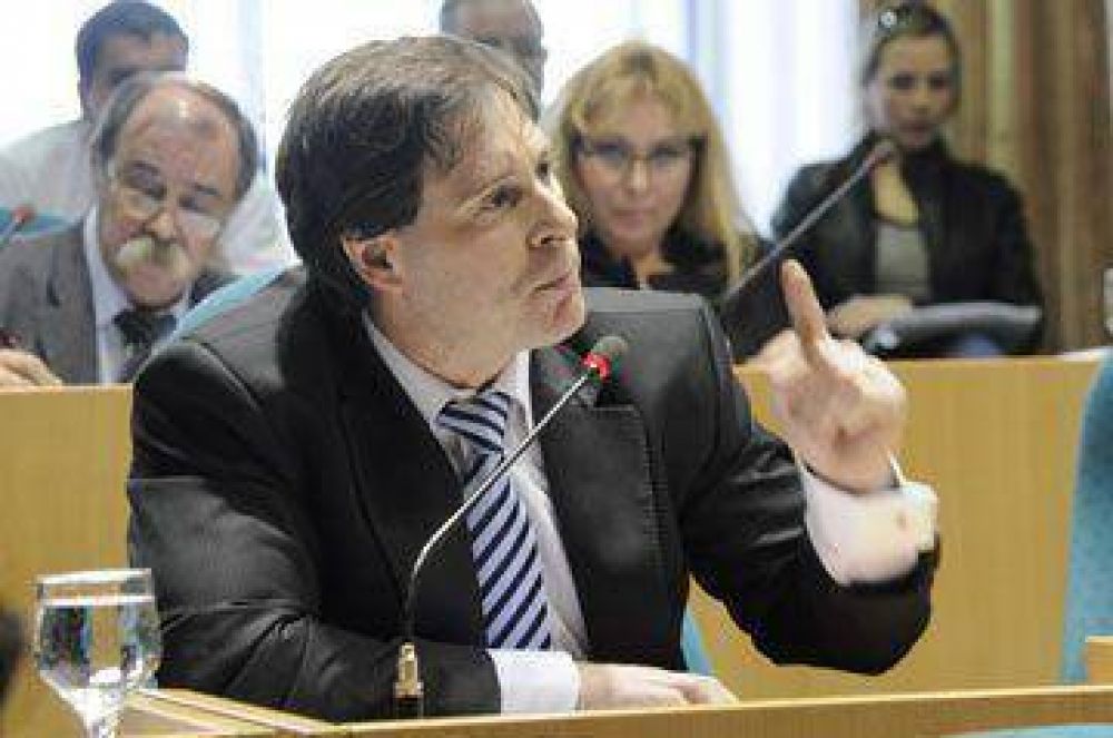 Diputados caducar�an la concesi�n de Roch 