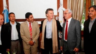 Macri llega a Catamarca y se acerca m�s a la UCR