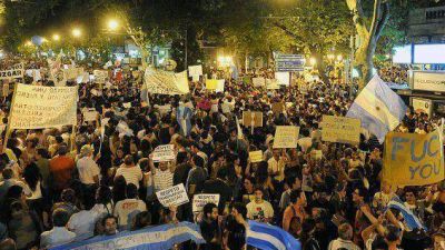 Los cinco reclamos del cacerolazo en Mendoza