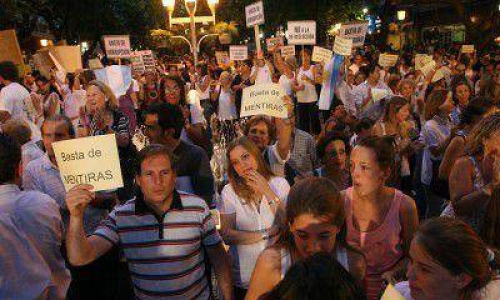 Videos y testimonios tomados en el coraz�n de la marcha del 8N en Mendoza