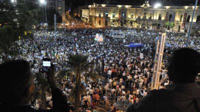 Miles de personas se movilizaron en C�rdoba por el 8-N