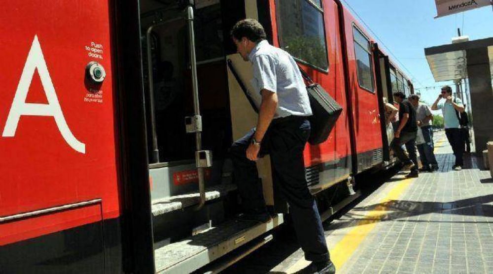 Ms de 2.000 pasajes diarios en el primer mes pago del Metrotranva 