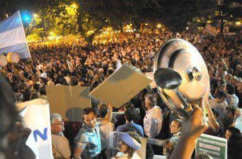 Multitudinaria adhesi�n en Mar del Plata