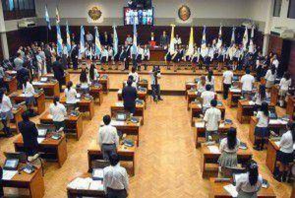 Inauguraron el X Parlamento Juvenil