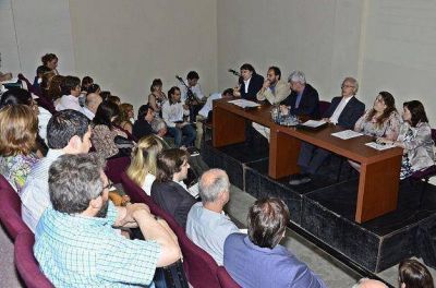 Discusi�n acad�mica para el desarrollo de las escuelas t�cnicas