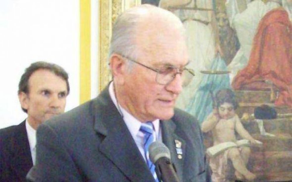 El Concejo debate millonaria venta de calles y terrenos p�blicos a un country