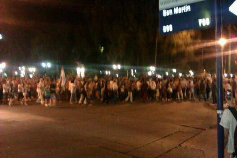 8N en San Luis: manifestantes se concentraron en la catedral