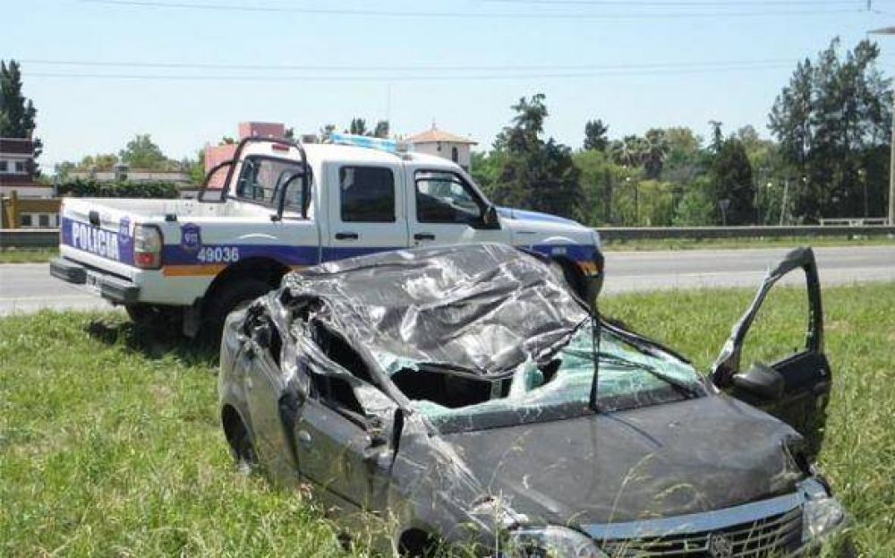 Un camin derrib un cartel en Panamericana y provoc un choque en cadena