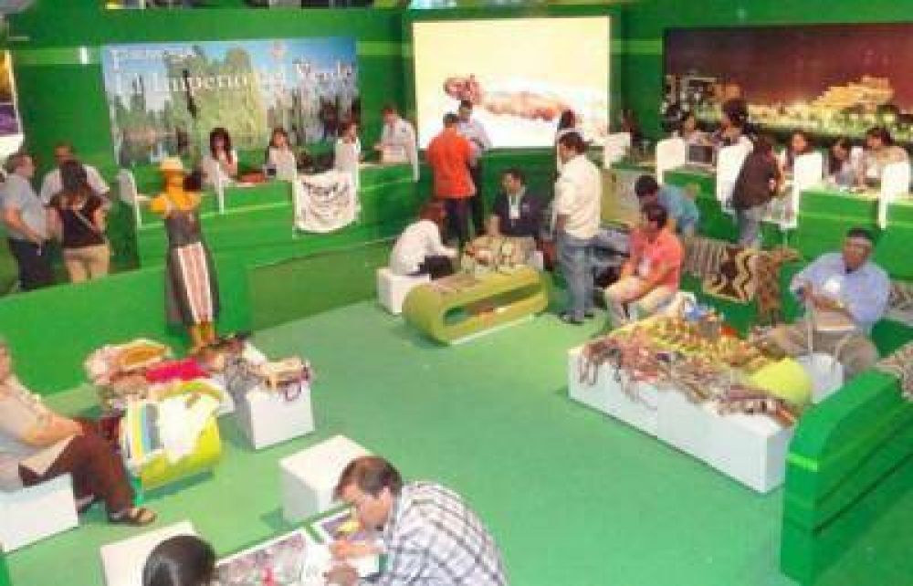 Activa presencia local en la Feria de Turismo