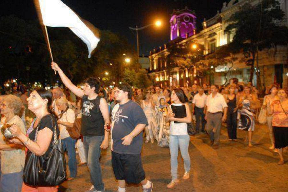 En Santiago tambi�n marcharon por el 8N 