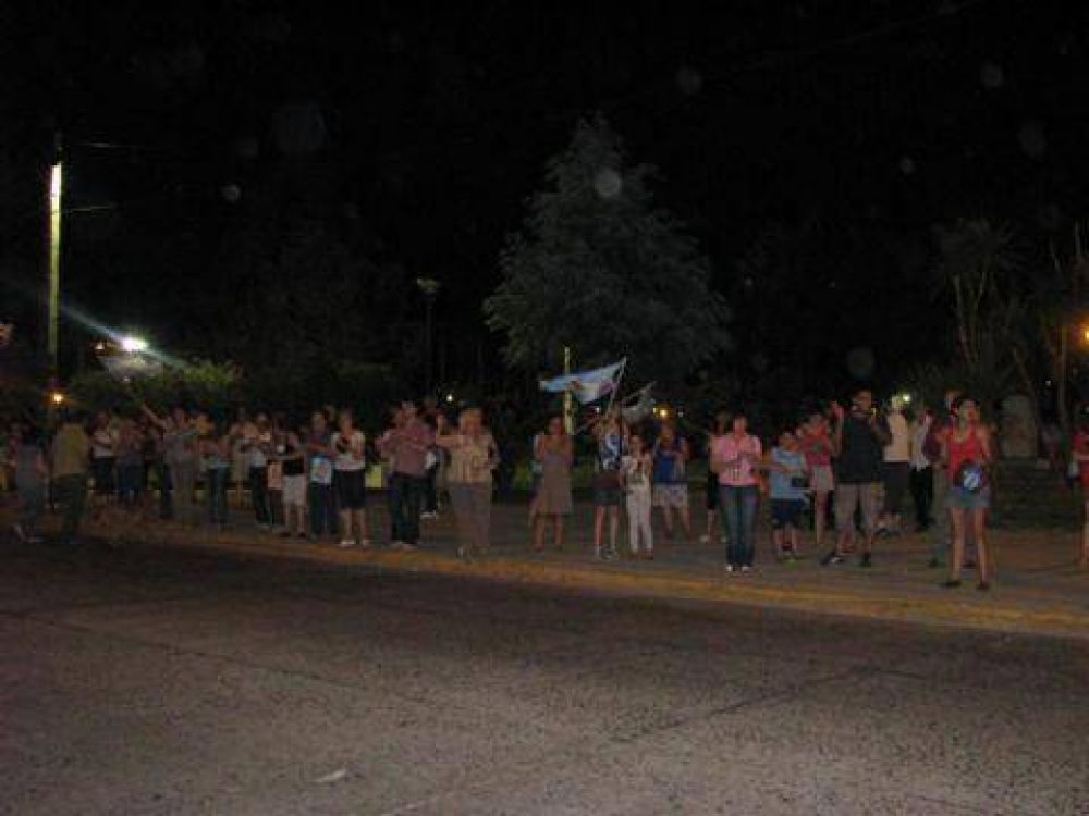 Escu�lida convocatoria del 8N en Berisso
