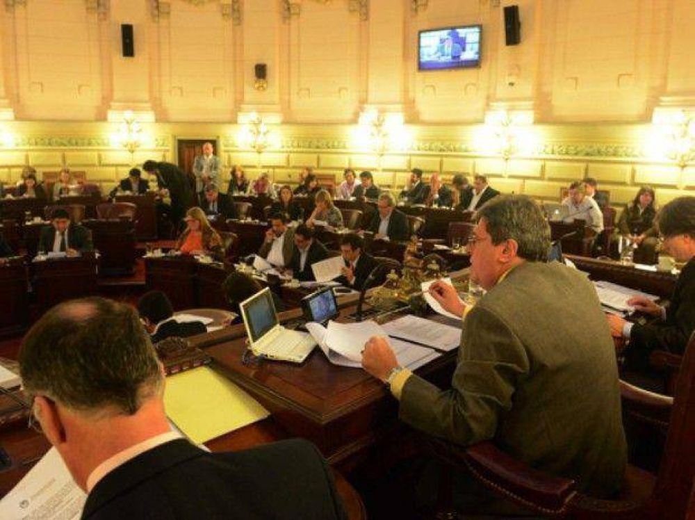 Media sanci�n al proyecto de ley para que la escuelas privadas no puedan echar a docentes sin causa