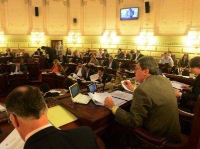 Media sanci�n al proyecto de ley para que la escuelas privadas no puedan echar a docentes sin causa