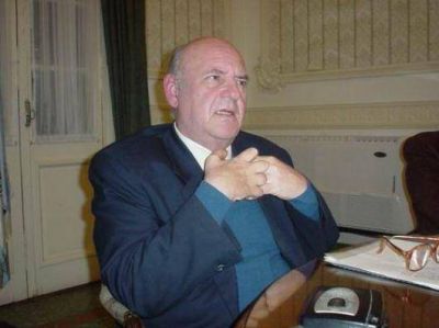 Rub�n dijo que no renunciar�