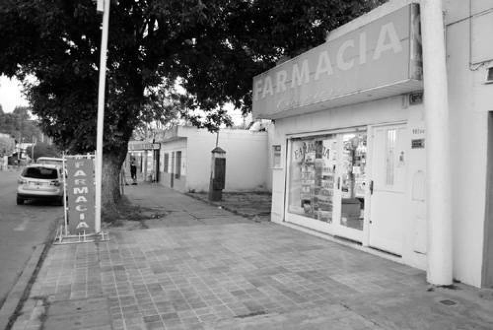 Nuevamente asaltaron una farmacia ubicada sobre calle Rivadavia