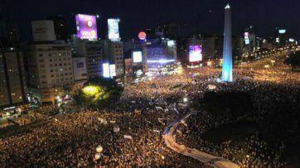 Multitudinaria marcha contra del Gobierno